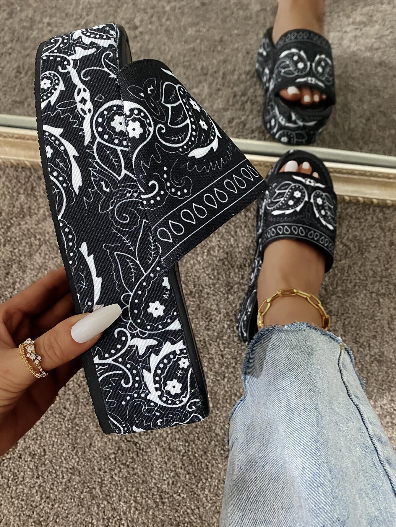 Flower Print Platform Slippers